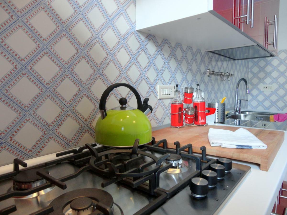 נאפולי Umberto I Holiday House מראה חיצוני תמונה