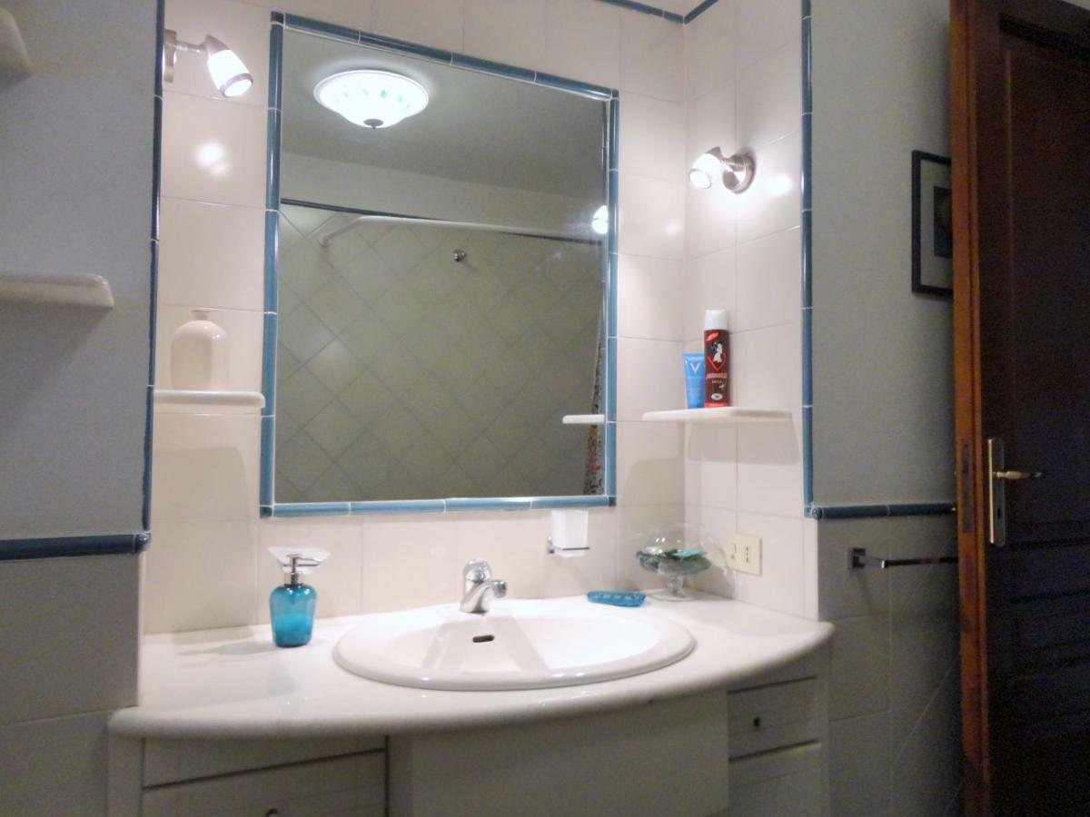 נאפולי Umberto I Holiday House מראה חיצוני תמונה