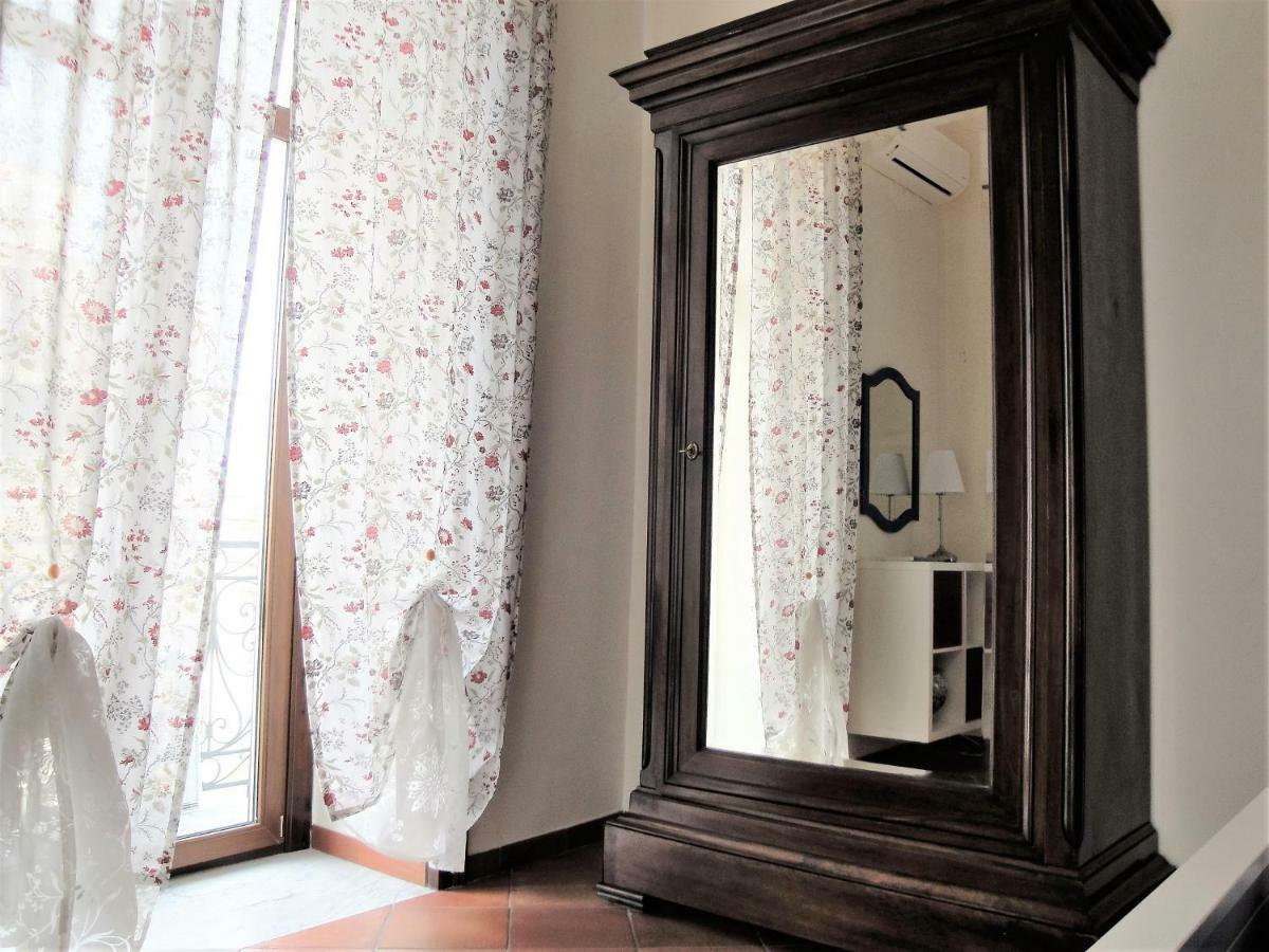 נאפולי Umberto I Holiday House מראה חיצוני תמונה