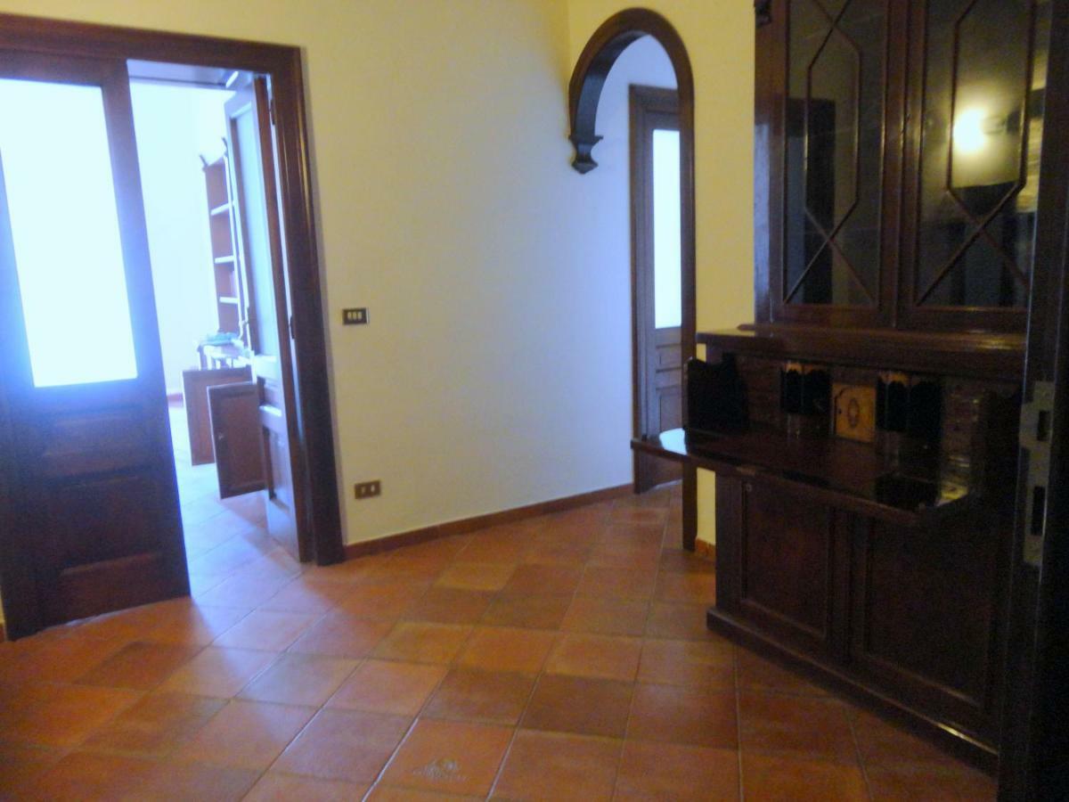נאפולי Umberto I Holiday House מראה חיצוני תמונה